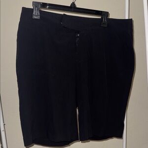 Large Men Lululemon black shorts